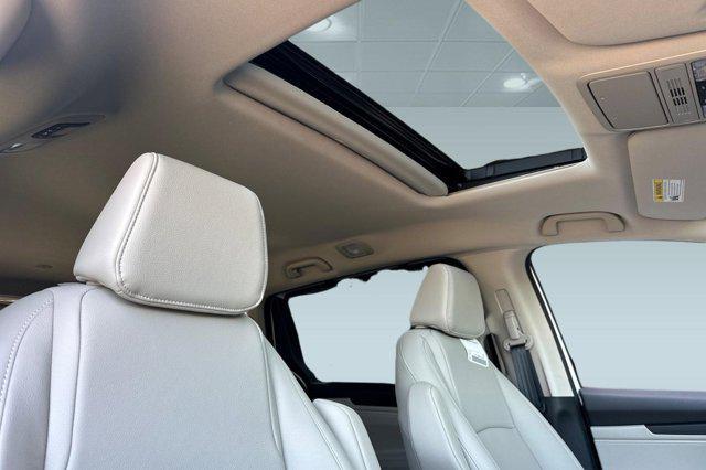 new 2026 Honda Odyssey car, priced at $44,290