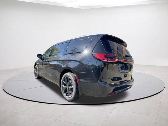 new 2026 Chrysler Pacifica car, priced at $59,153