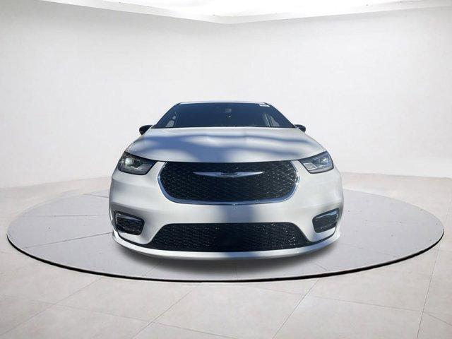 new 2026 Chrysler Pacifica car, priced at $44,426