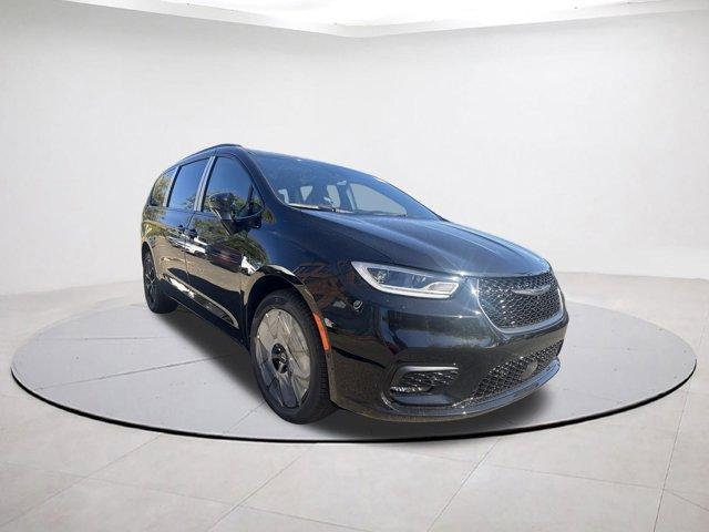 new 2026 Chrysler Pacifica car, priced at $56,100