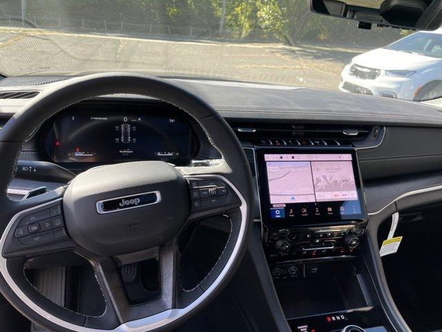 new 2025 Jeep Grand Cherokee car, priced at $52,181