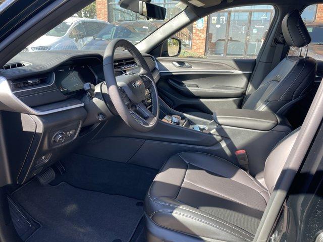 new 2025 Jeep Grand Cherokee car, priced at $52,181