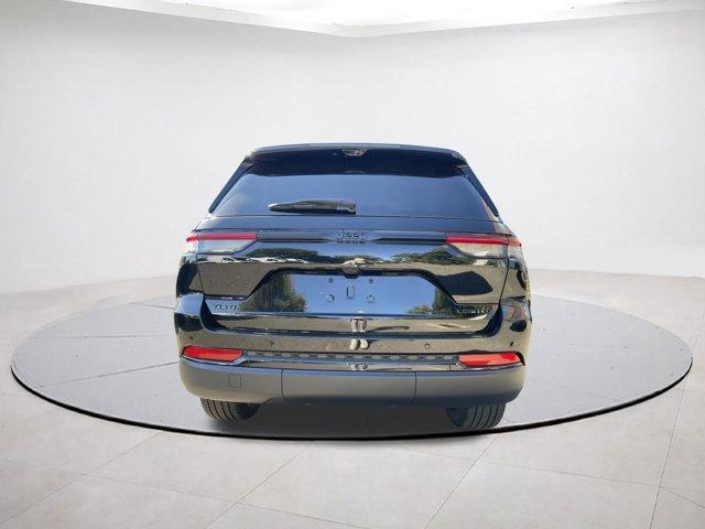 new 2025 Jeep Grand Cherokee car, priced at $52,181