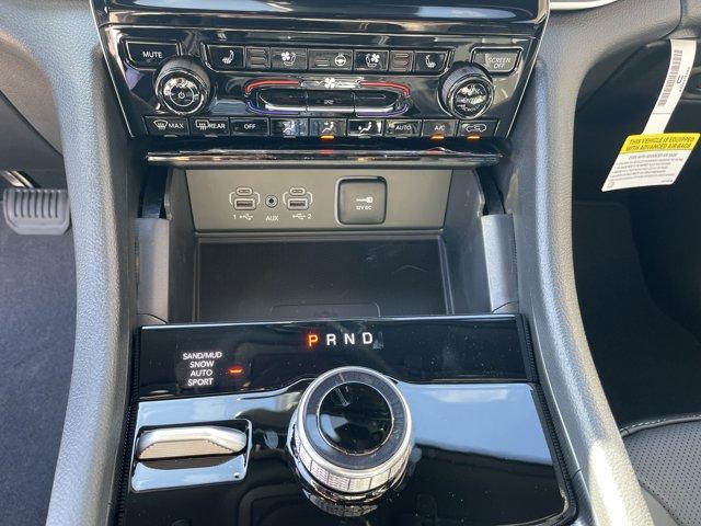 new 2025 Jeep Grand Cherokee car, priced at $52,181