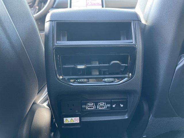 new 2025 Jeep Grand Cherokee car, priced at $52,181