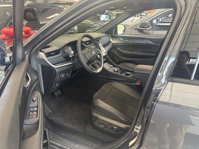 new 2025 Jeep Grand Cherokee car, priced at $44,394