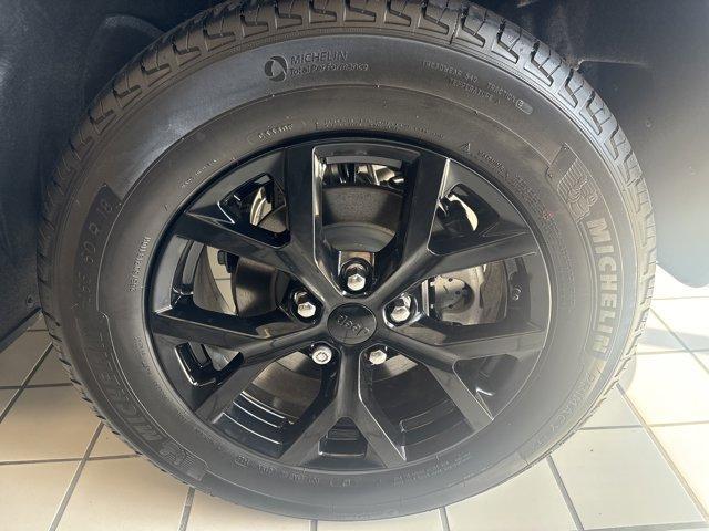 new 2025 Jeep Grand Cherokee car, priced at $44,394