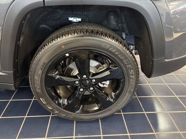 new 2025 Jeep Grand Cherokee car, priced at $45,891