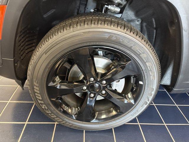 new 2025 Jeep Grand Cherokee car, priced at $45,891