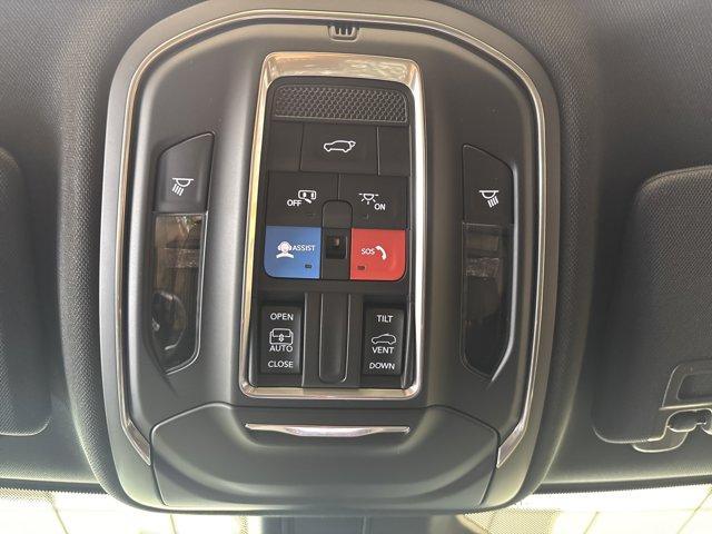 new 2025 Jeep Grand Cherokee car, priced at $45,891