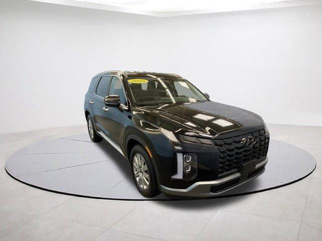 used 2025 Hyundai Palisade car, priced at $35,294