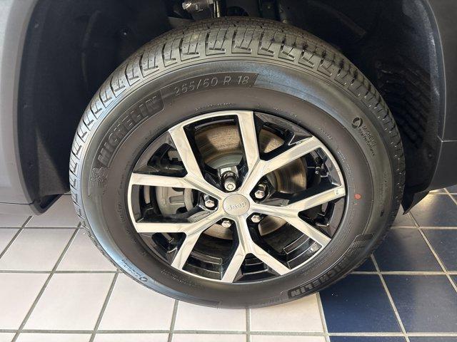 new 2025 Jeep Grand Cherokee L car, priced at $47,114