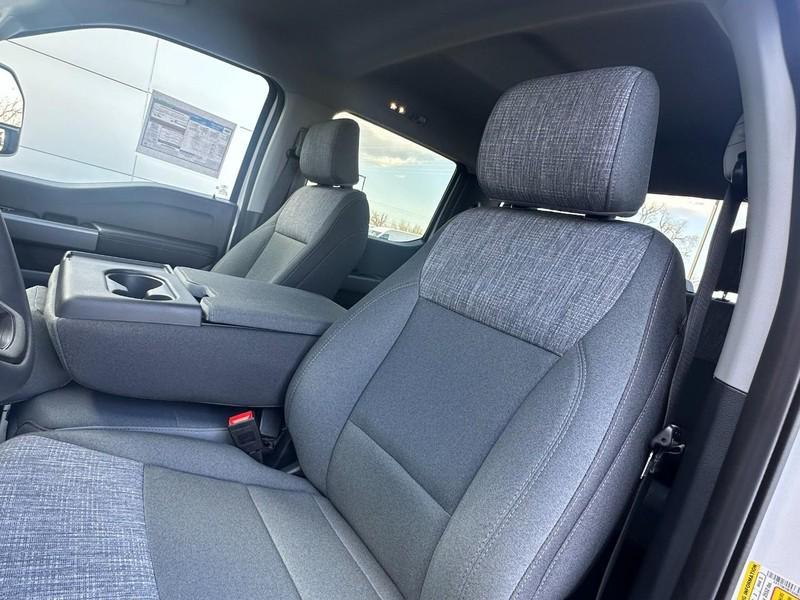 new 2025 Ford F-250 car, priced at $64,664