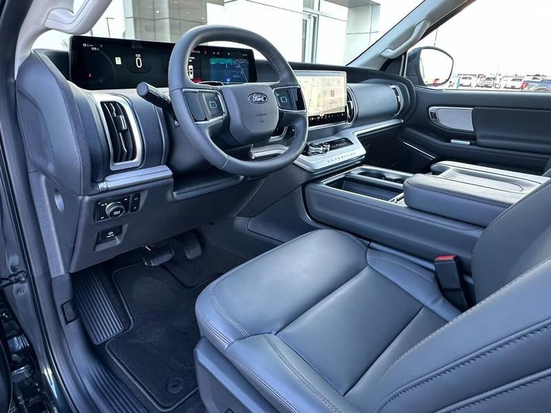 new 2025 Ford Expedition car, priced at $70,594