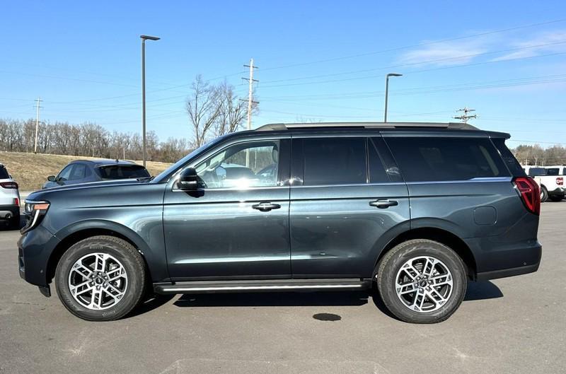 new 2025 Ford Expedition car, priced at $70,594