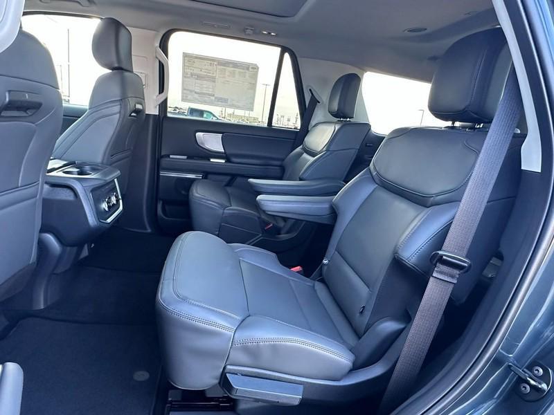 new 2025 Ford Expedition car, priced at $70,594