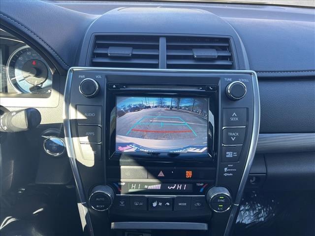 used 2015 Toyota Camry Hybrid car, priced at $10,989