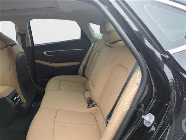 new 2025 Hyundai Sonata Hybrid car, priced at $35,999