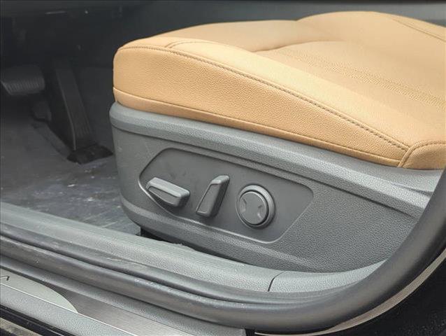 new 2025 Hyundai Sonata Hybrid car, priced at $35,999