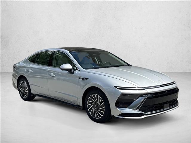 used 2025 Hyundai Sonata Hybrid car, priced at $31,791