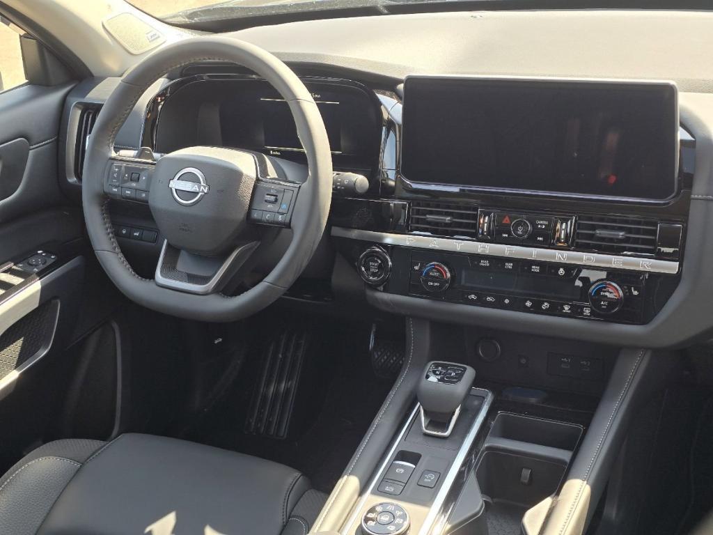 new 2026 Nissan Pathfinder car, priced at $45,698