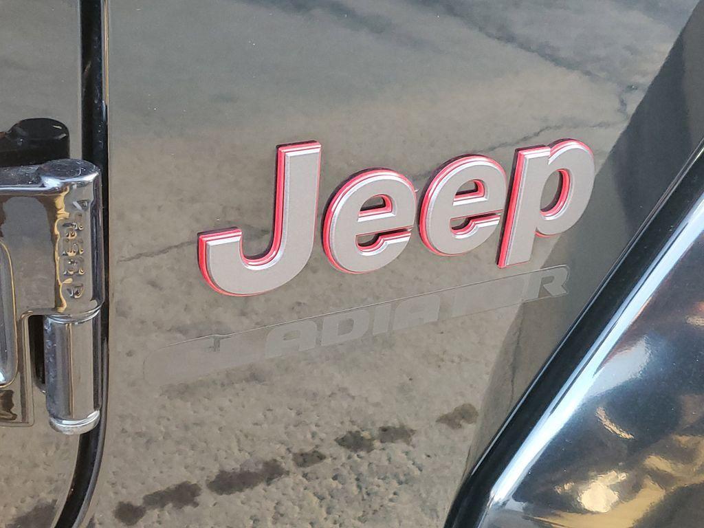 used 2022 Jeep Gladiator car, priced at $33,951