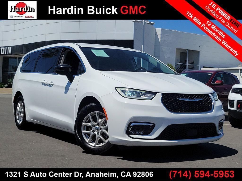 used 2024 Chrysler Pacifica car, priced at $21,881