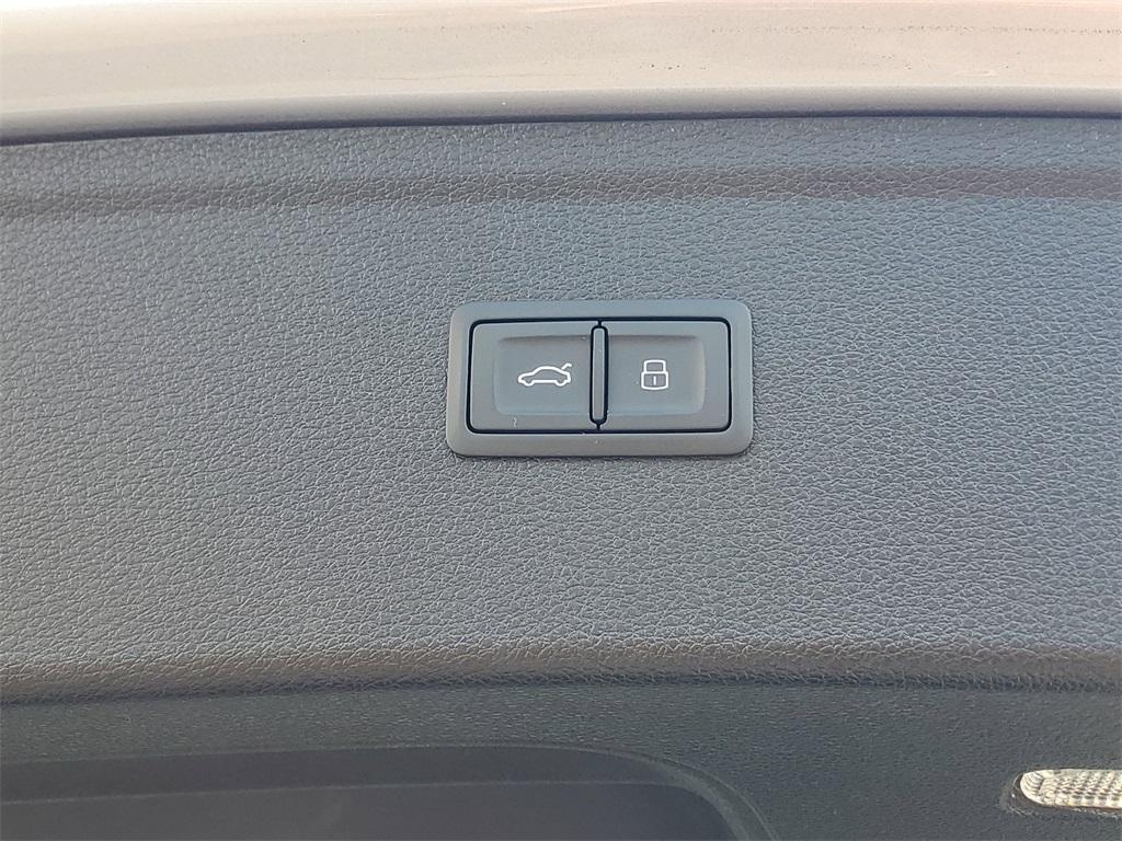 used 2022 Audi Q5 car, priced at $24,477