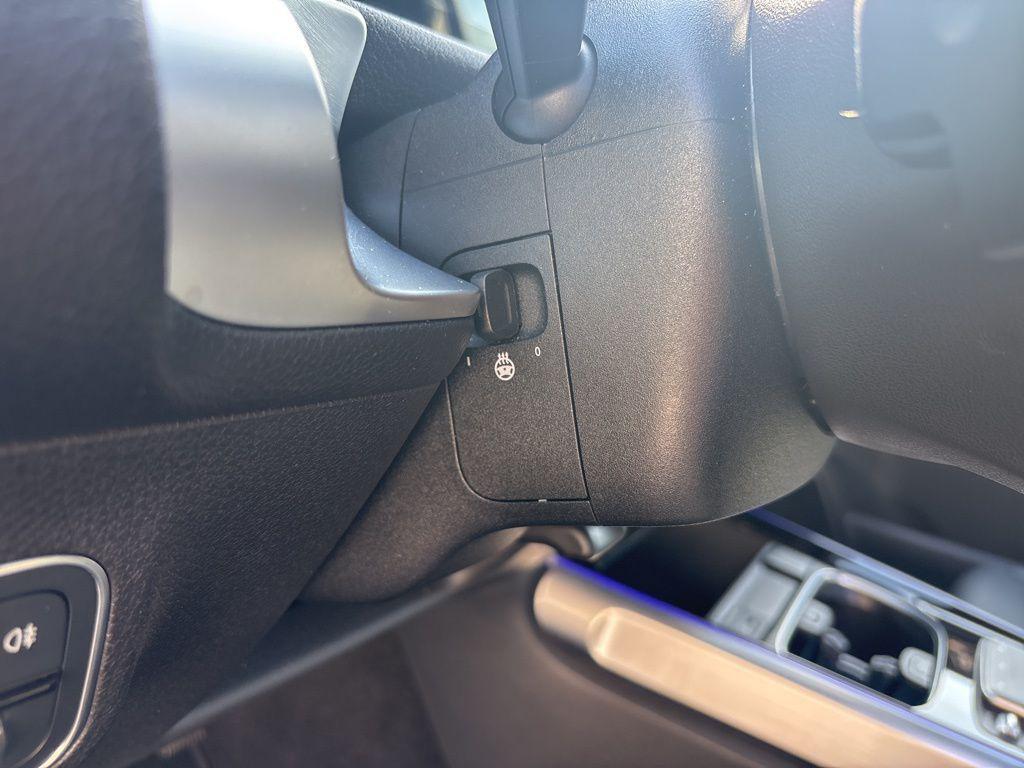 used 2022 Mercedes-Benz GLB 250 car, priced at $32,999