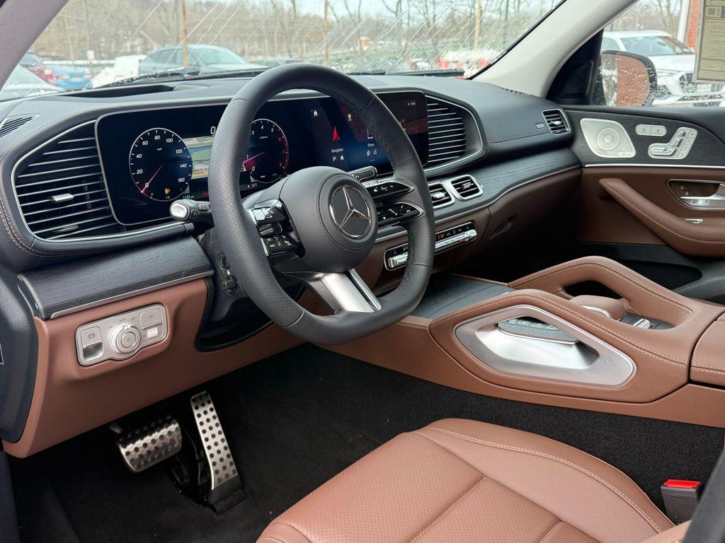 new 2025 Mercedes-Benz GLS 450 car, priced at $99,310