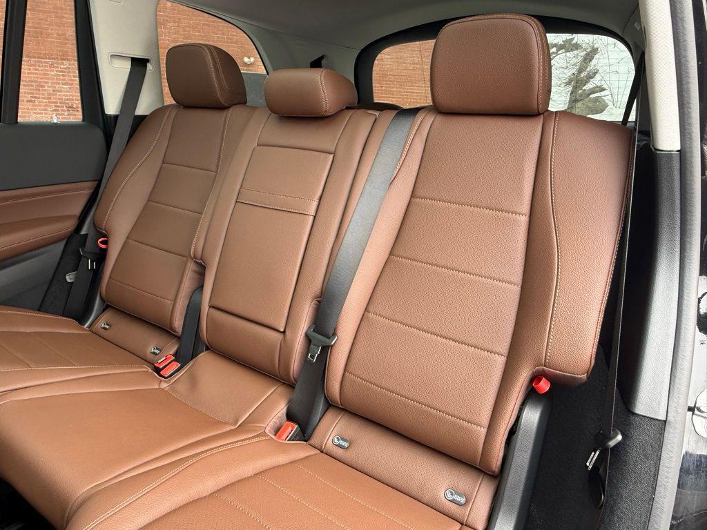 new 2025 Mercedes-Benz GLS 450 car, priced at $99,310