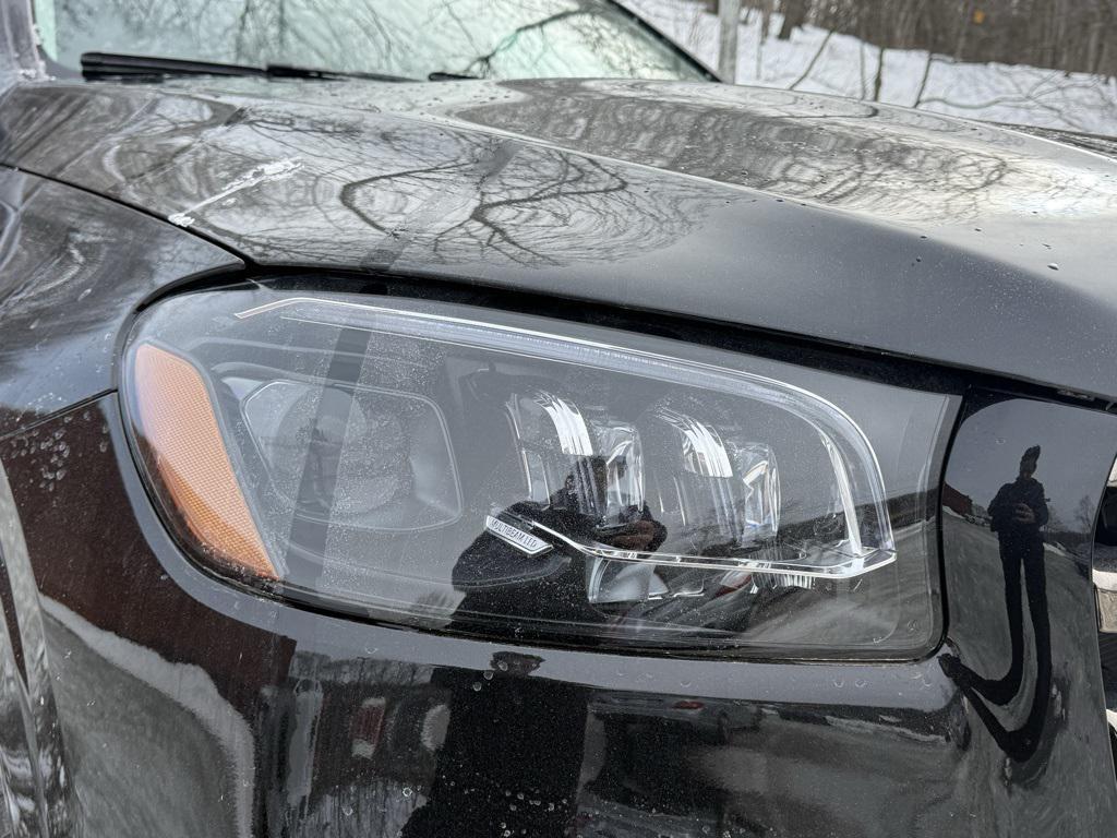 new 2025 Mercedes-Benz GLS 450 car, priced at $99,310