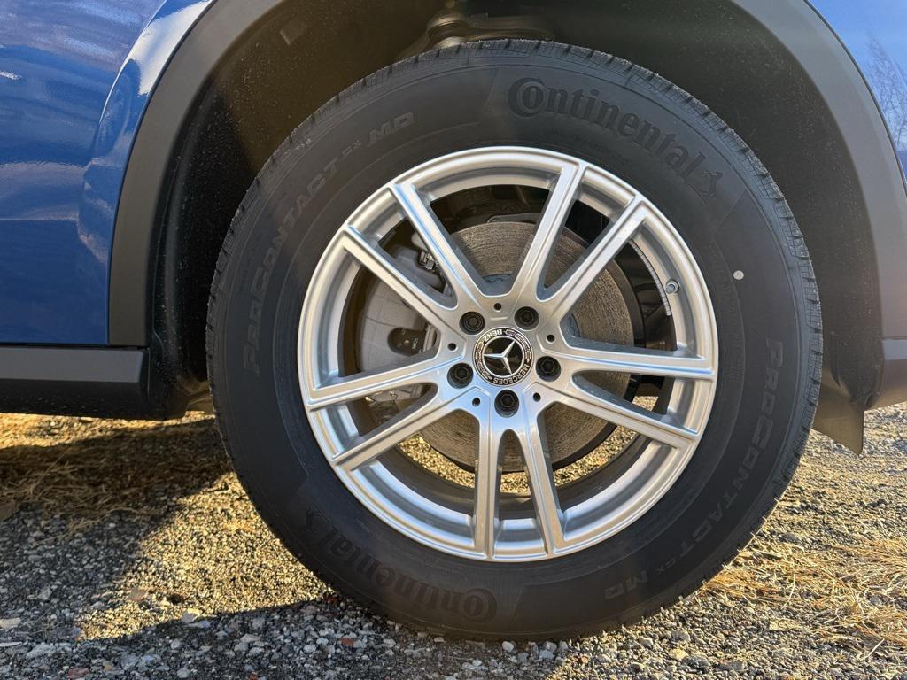 new 2026 Mercedes-Benz GLC 300 car, priced at $55,690