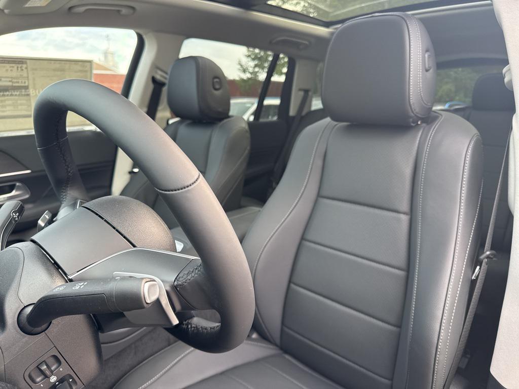 new 2026 Mercedes-Benz GLS 450 car, priced at $93,785