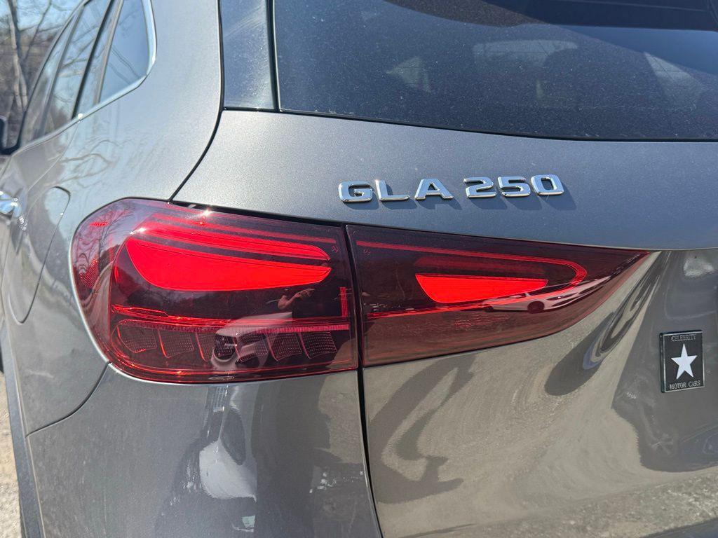 new 2026 Mercedes-Benz GLA 250 car, priced at $51,725