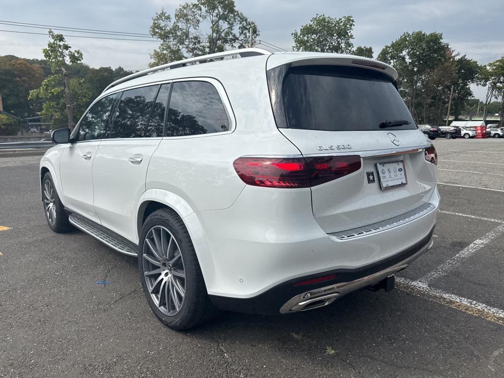 new 2026 Mercedes-Benz GLS 580 car, priced at $121,630