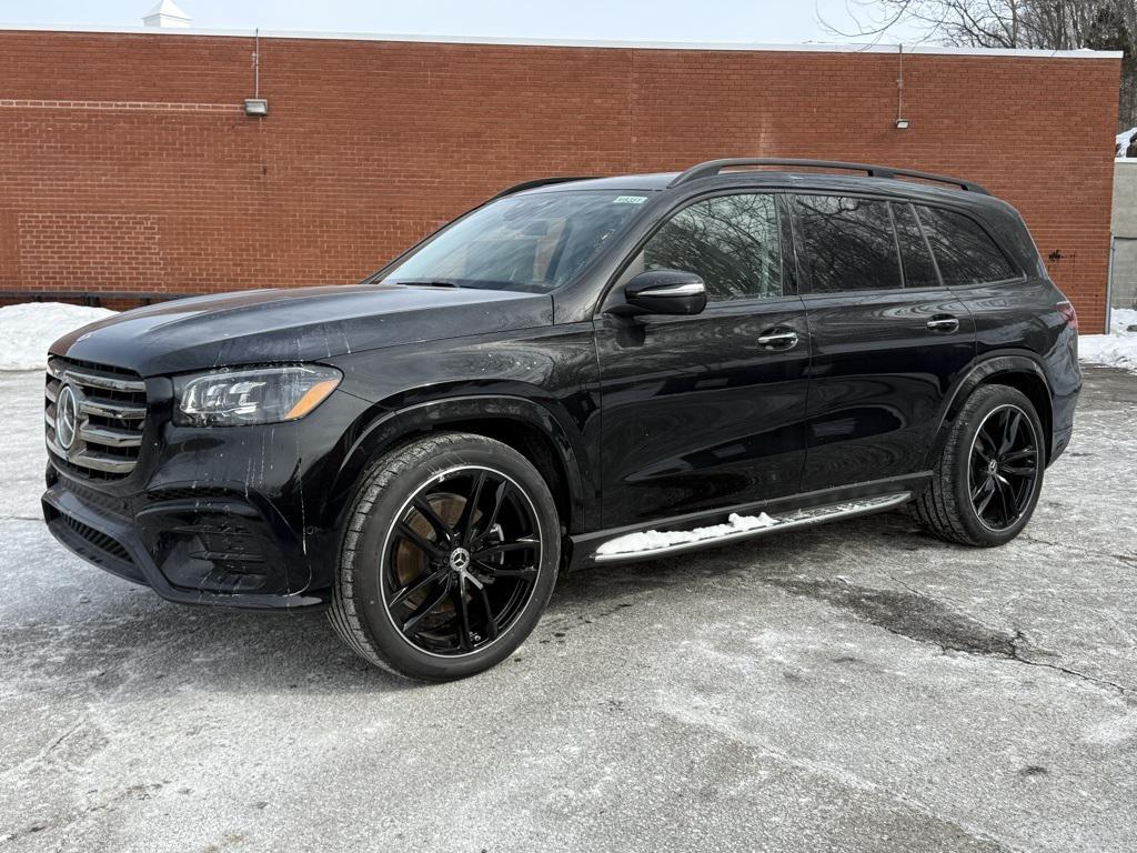 new 2025 Mercedes-Benz GLS 450 car, priced at $104,130