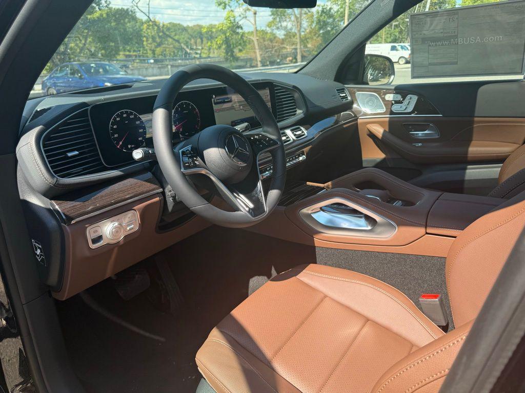 new 2026 Mercedes-Benz GLS 450 car, priced at $93,150