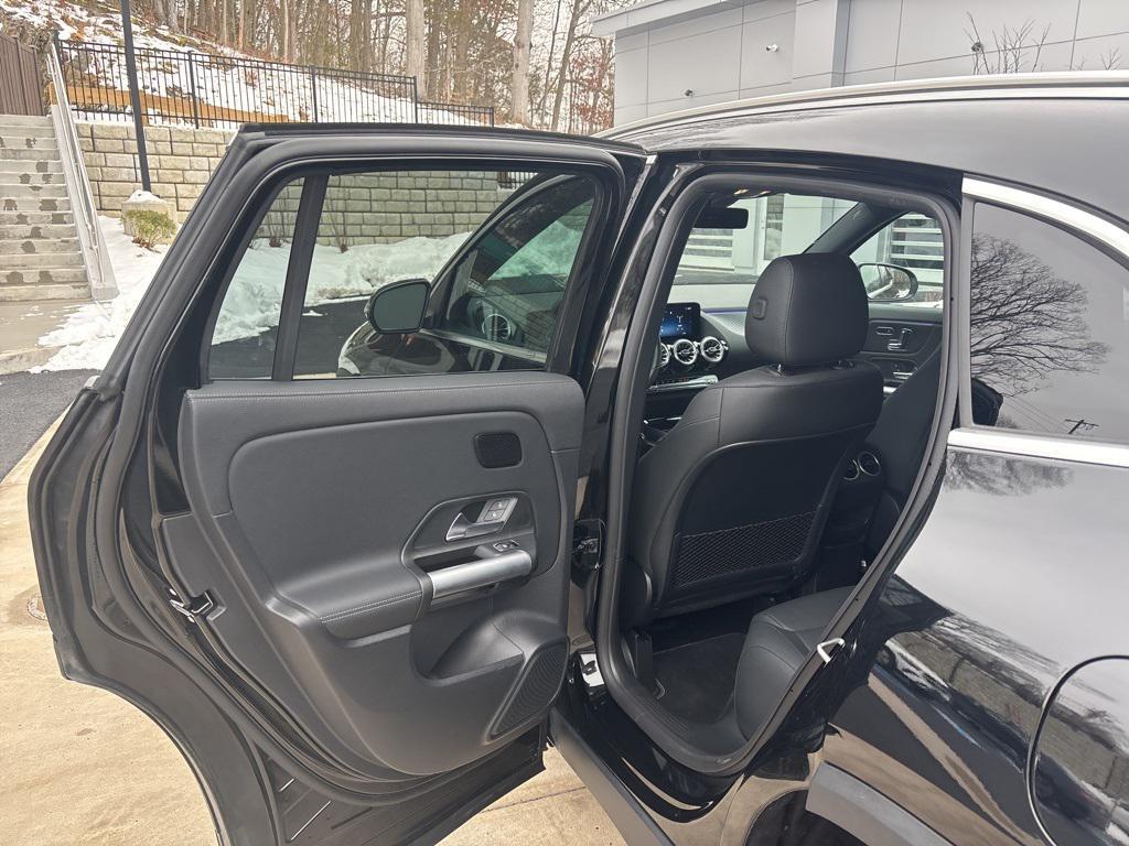 used 2025 Mercedes-Benz GLA 250 car, priced at $42,719