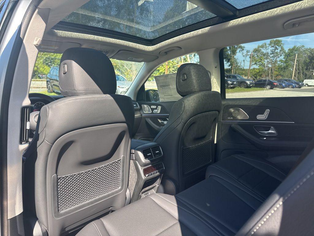 new 2026 Mercedes-Benz GLS 450 car, priced at $97,165