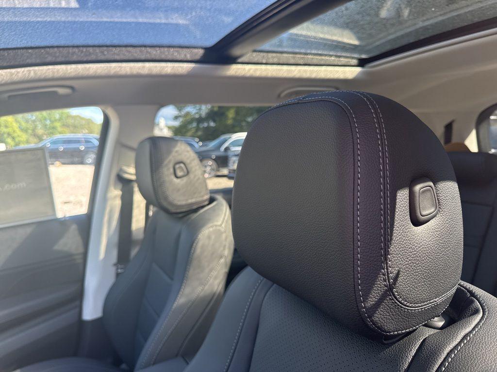 new 2026 Mercedes-Benz GLS 450 car, priced at $97,165