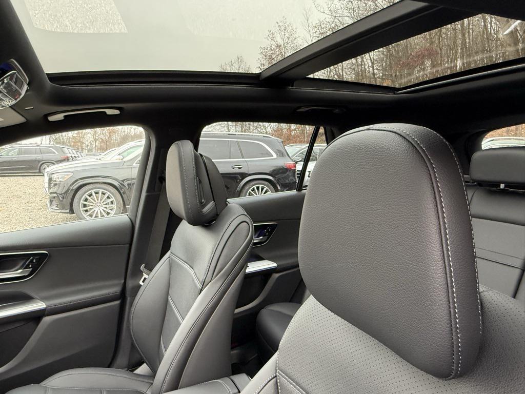 new 2026 Mercedes-Benz GLC 300 car, priced at $57,085