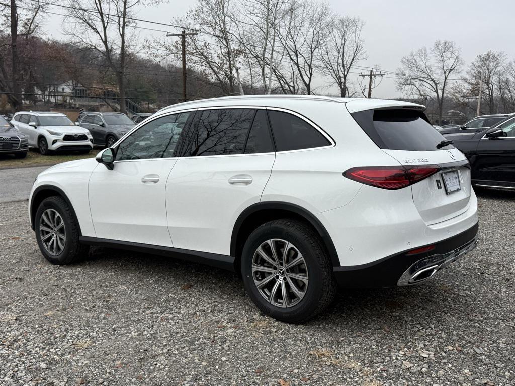 new 2026 Mercedes-Benz GLC 300 car, priced at $57,085