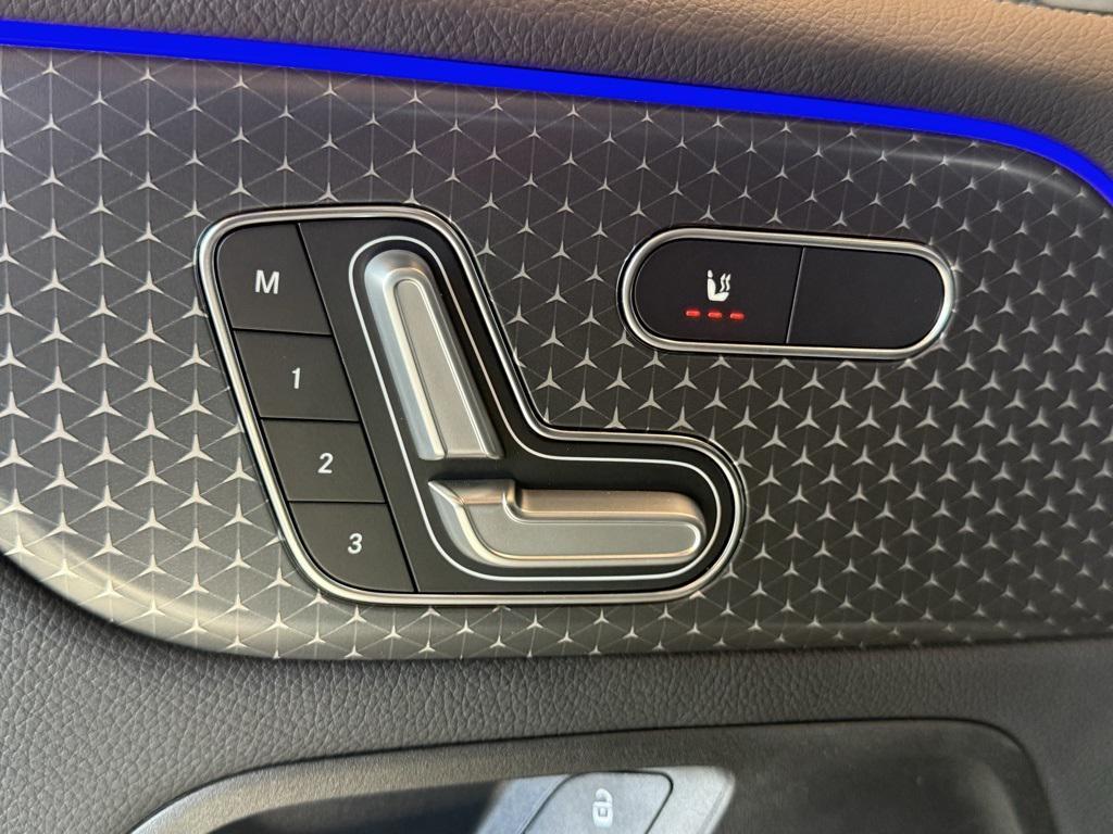 new 2026 Mercedes-Benz GLB 250 car, priced at $52,670