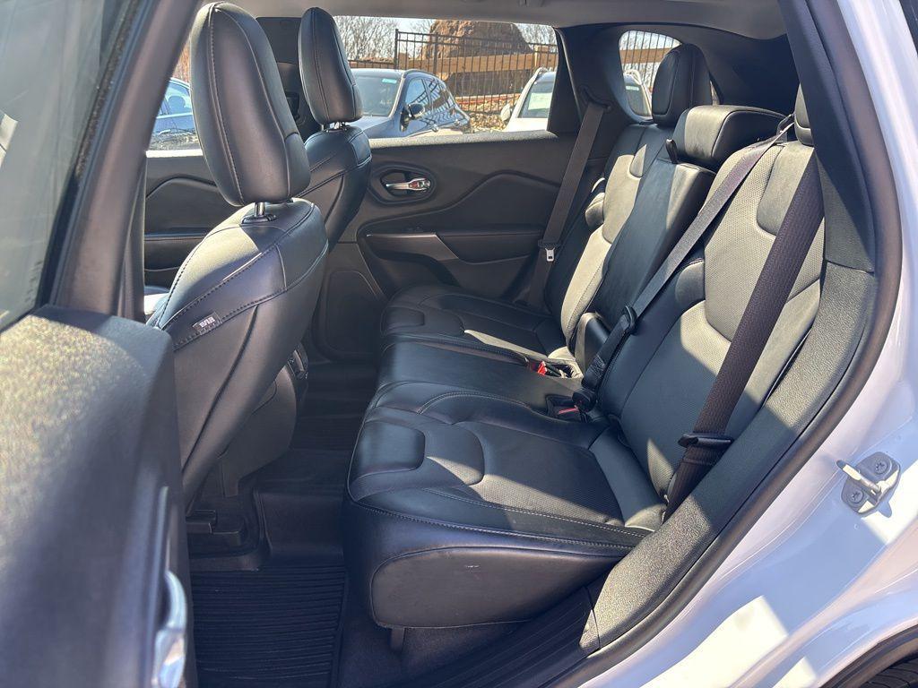 used 2022 Jeep Cherokee car, priced at $22,199