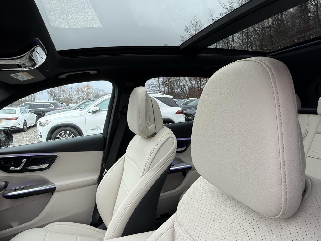 new 2026 Mercedes-Benz GLC 300 car, priced at $59,620