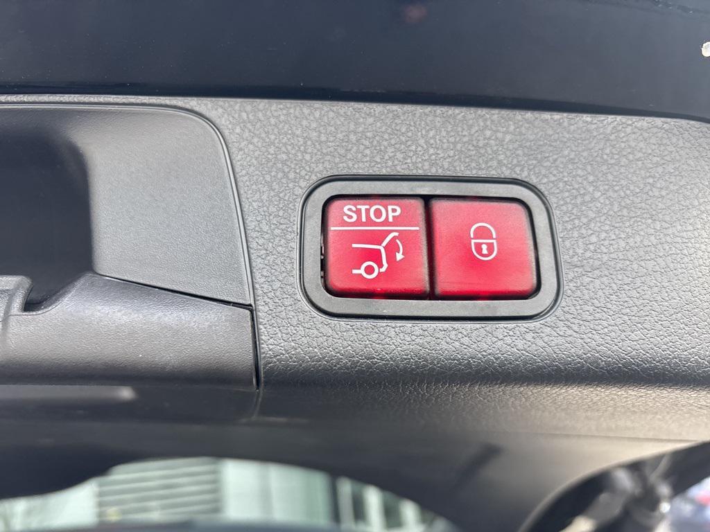 used 2025 Mercedes-Benz GLB 250 car, priced at $42,949