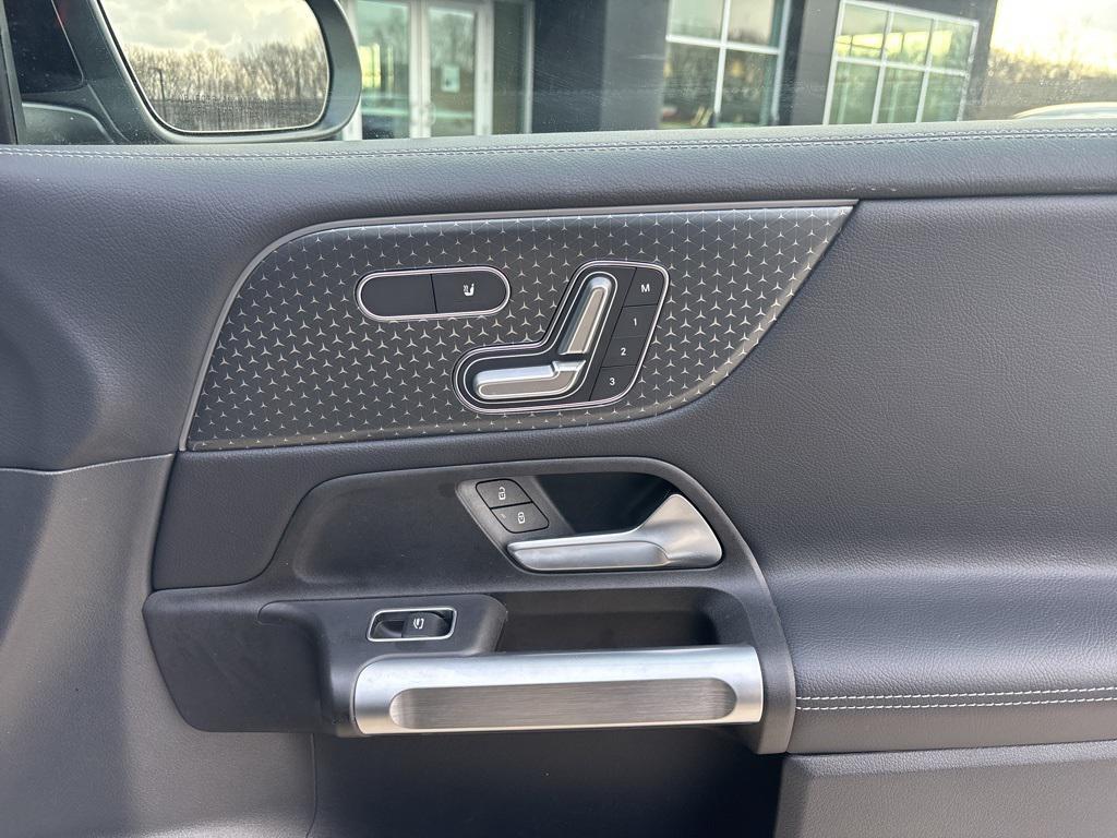 used 2025 Mercedes-Benz GLB 250 car, priced at $42,949