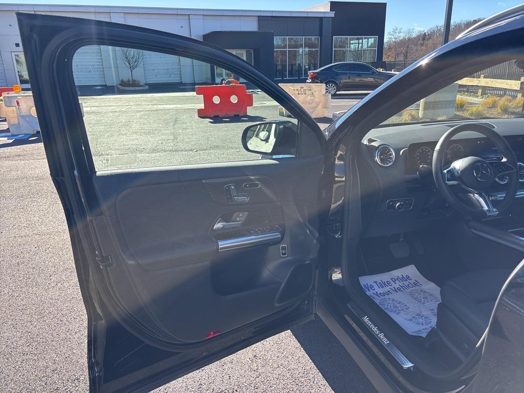 used 2025 Mercedes-Benz GLA 250 car, priced at $41,129