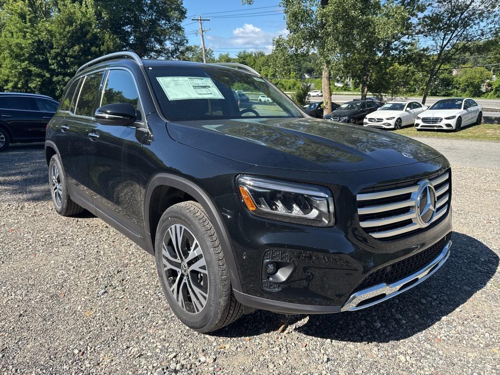 new 2025 Mercedes-Benz GLB 250 car, priced at $51,095